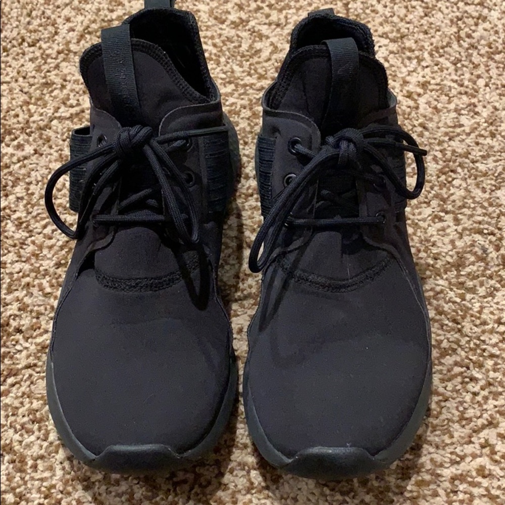 Reebok guresu black size 8